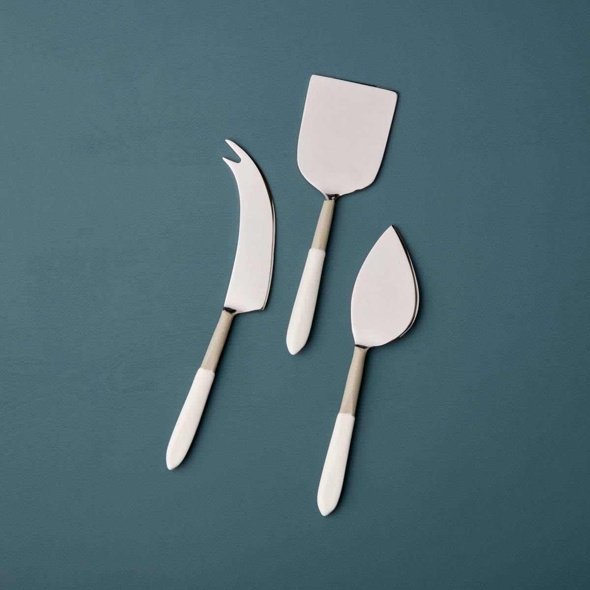 Easton Cheese Set - Dove