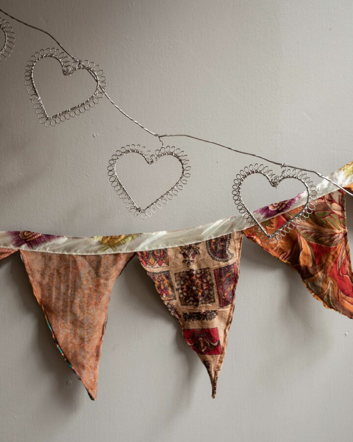 Heart Spirit Garland Gold