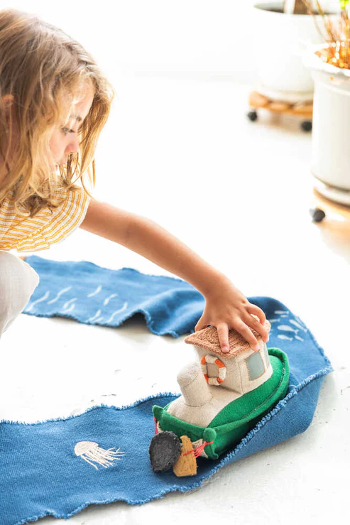 Ride & Roll Toy Set (Sea Clean Up Boat)